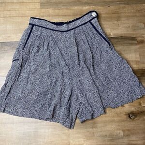 Platinum Vintage Women's Size 4 Shorts Casual, Flowy